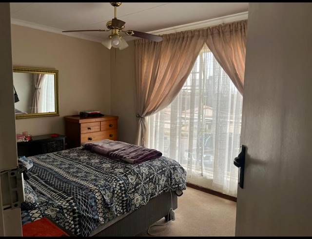 3 BEDROOM TOWNHOUSE FOR SALE IN HONEYHILLS